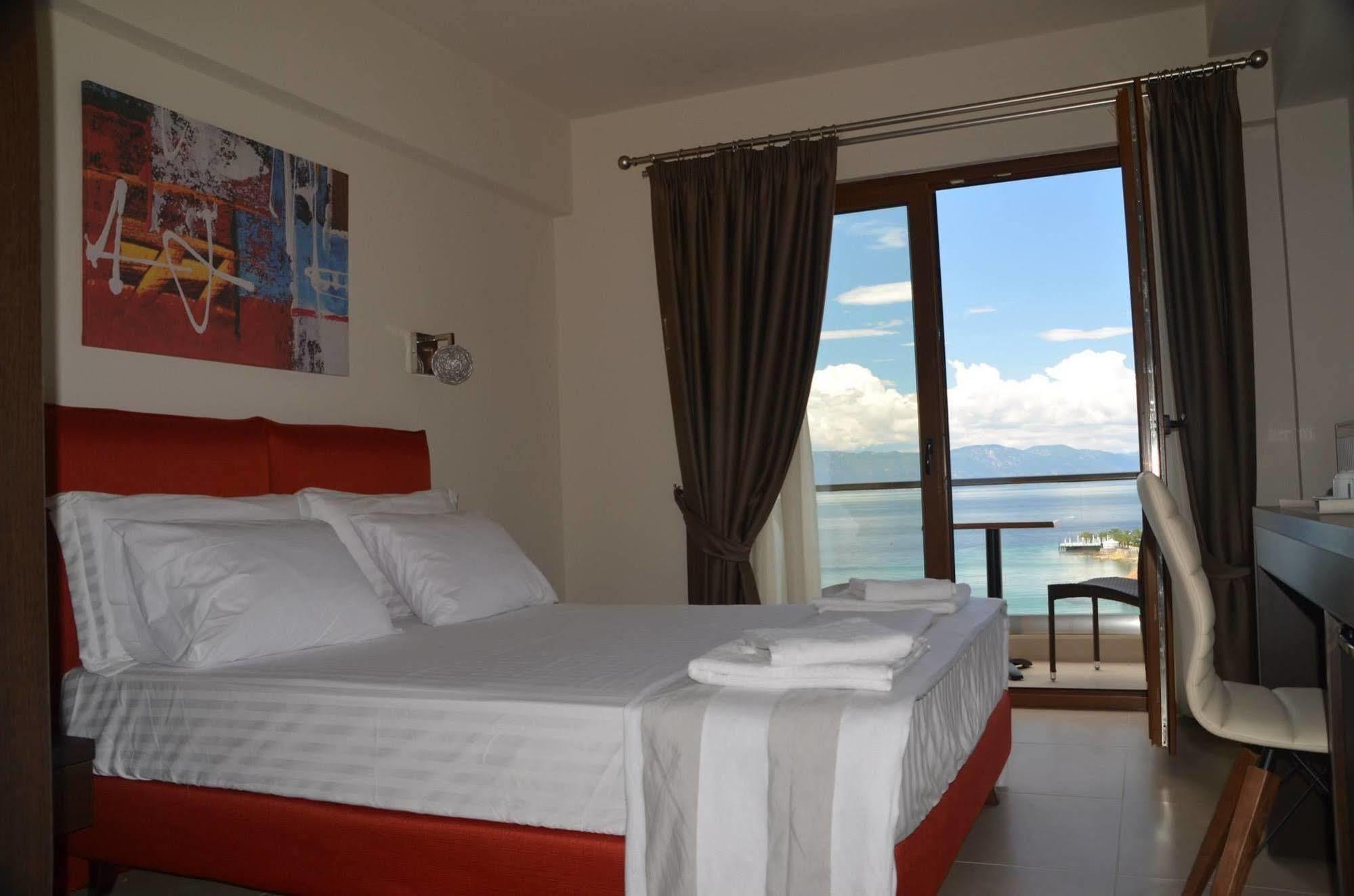 Lydia Apartments Лутра Едипсу Екстериор снимка